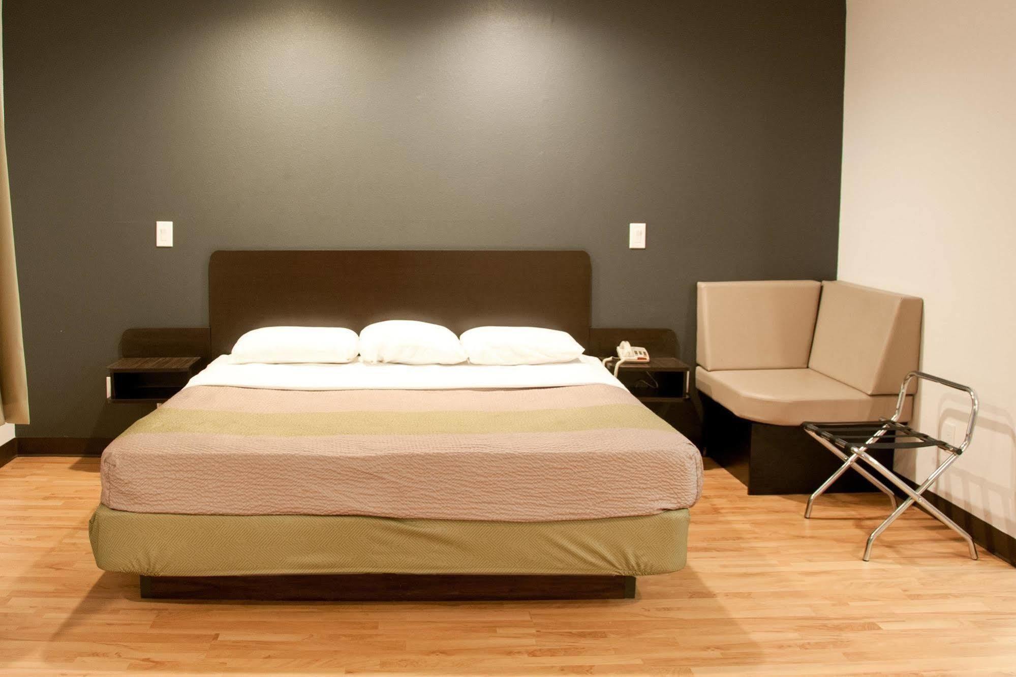 สตูดิโอ 6 พอร์ตแลนด์ โอเรกอน Hotel ภายนอก รูปภาพ